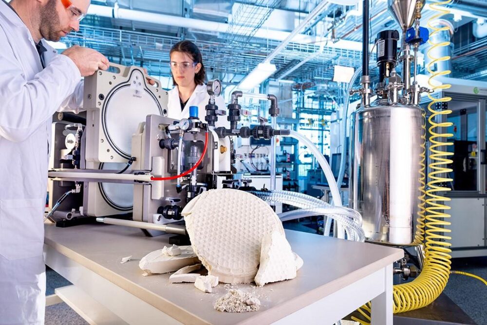 8 Powerful Carbon Mineralization Breakthroughs: Hope & Risks